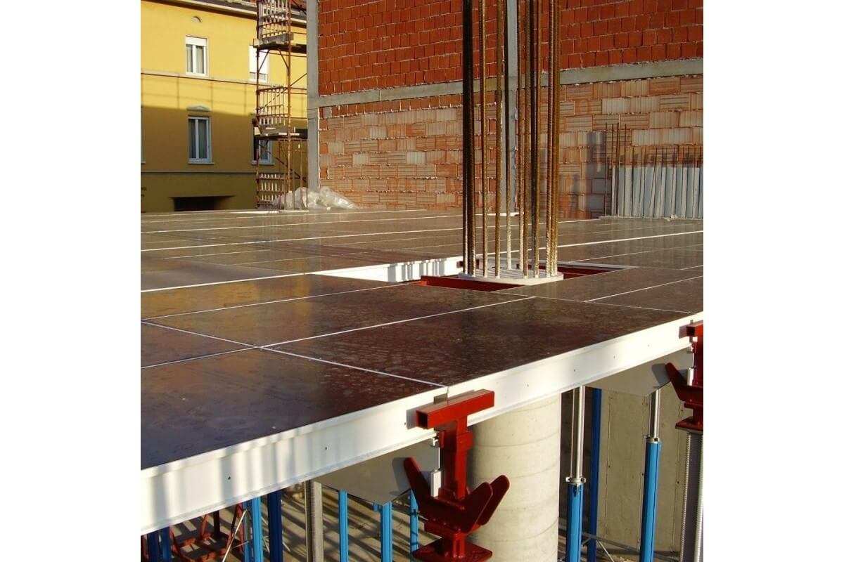 Ламинированная фанера для опалубки